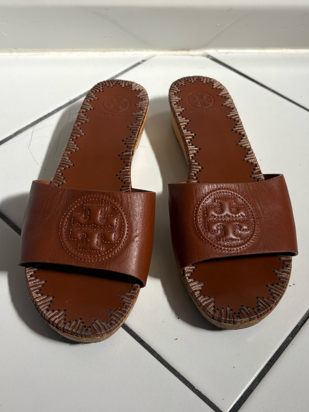 Tory Burch Chestnut Leather Logo Slide Sandals